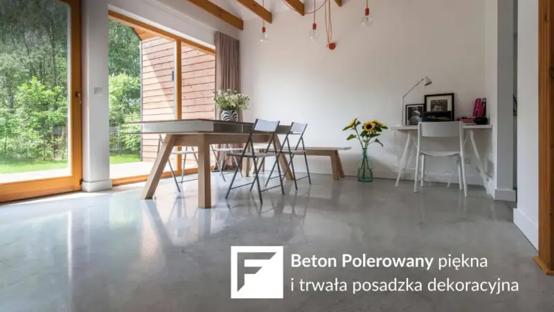 Nowoczesne wnętrze z jadalnią i biurkiem, gdzie króluje beton polerowany w domu, tworząc elegancką i trwałą posadzkę.